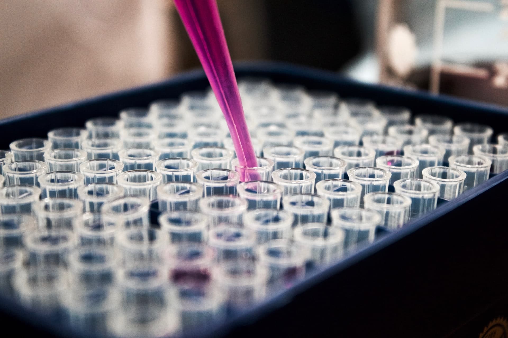 There are several benefits that labs can get from device integration including operational efficiency, user satisfaction, and data integrity.